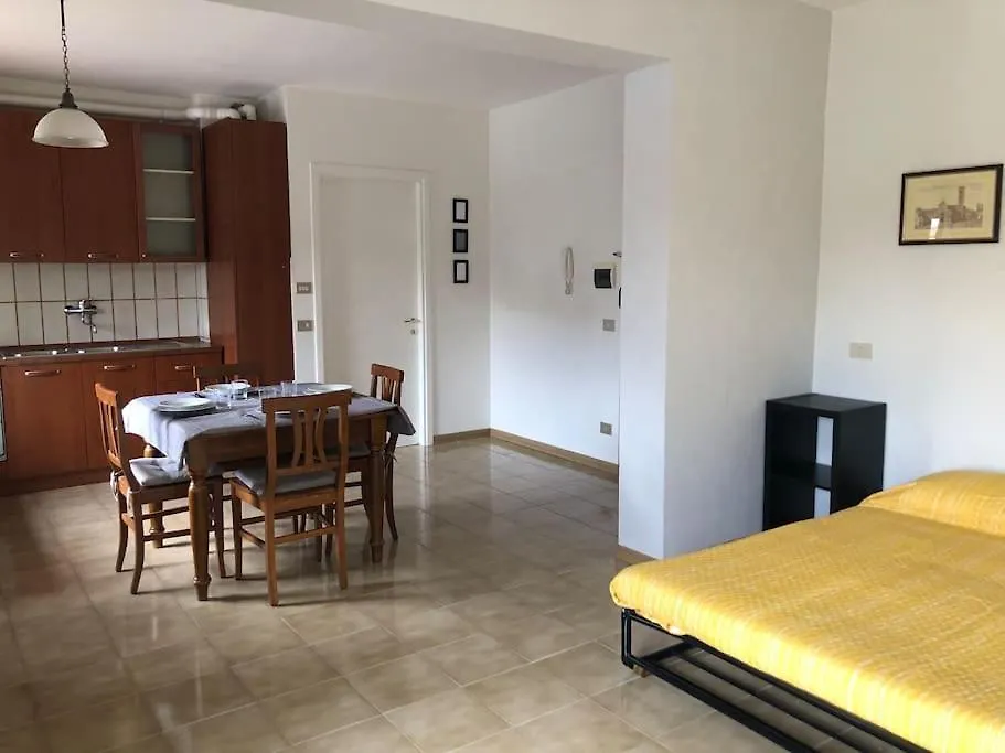 Apartment Casa Fiordaliso Bilocale Vicino Alla Stazione Prato  Italy